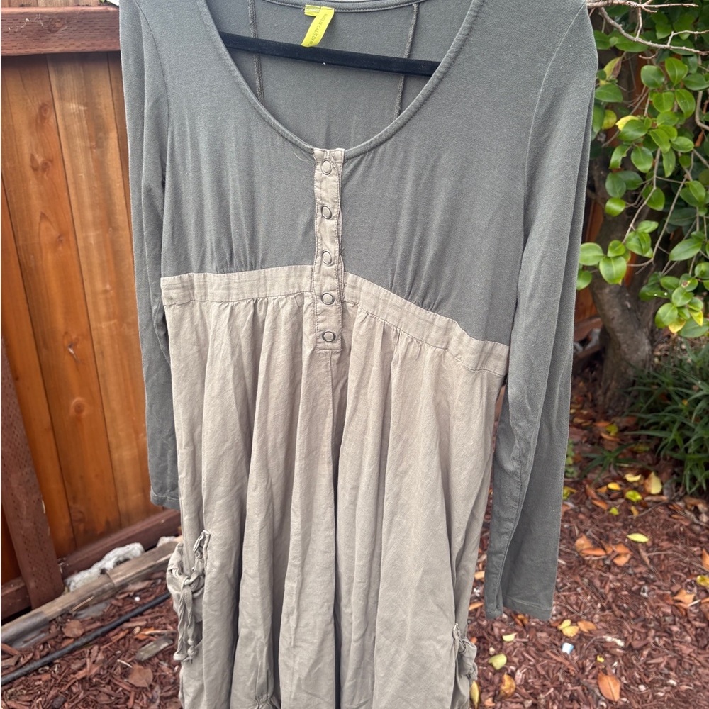 Two-Tone Long Sleeve Button Dress